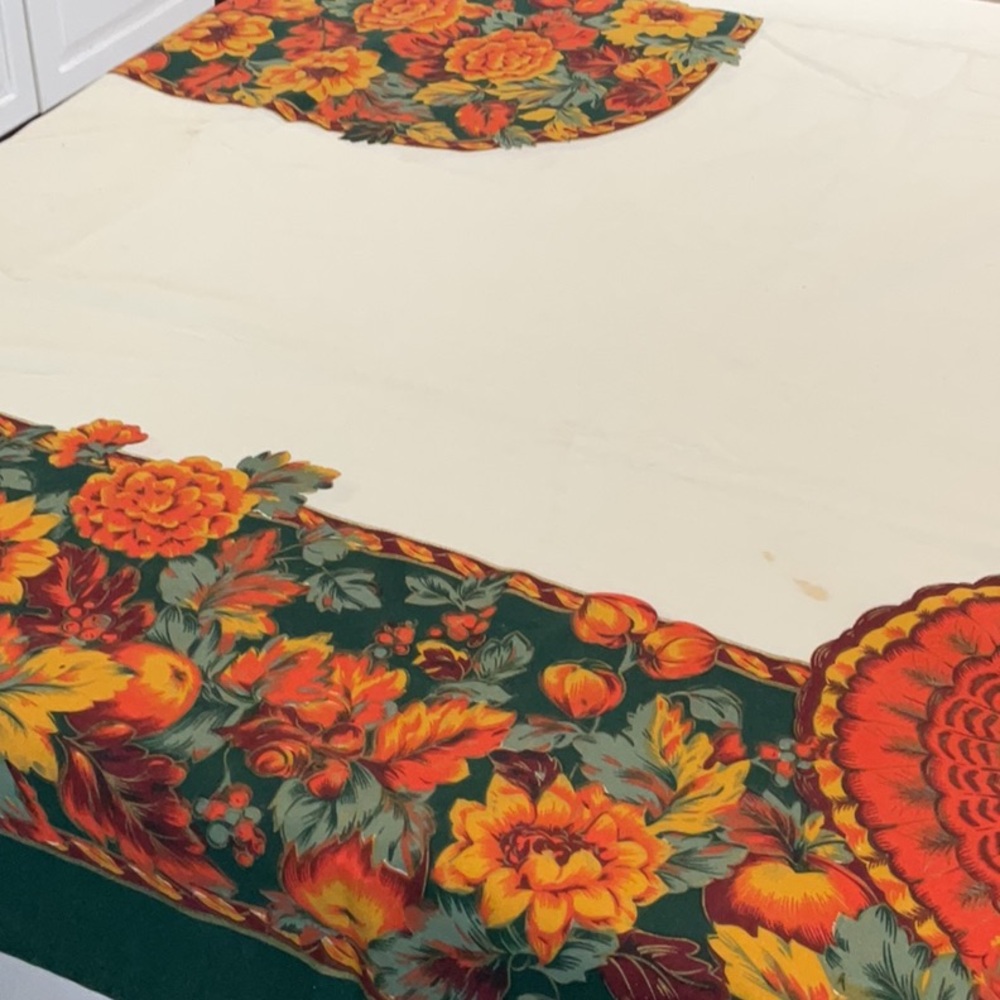 Three Autumn Thanksgiving tablecloths - Picture 13 of 16